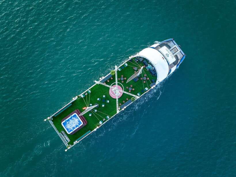 Hanoi: Halong Bay Cruise With Kayaking and Titop Island