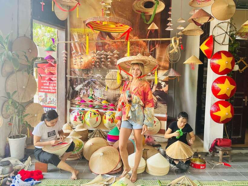 Hanoi: Incense, Hat and Lacquer Local Artisanal Tour
