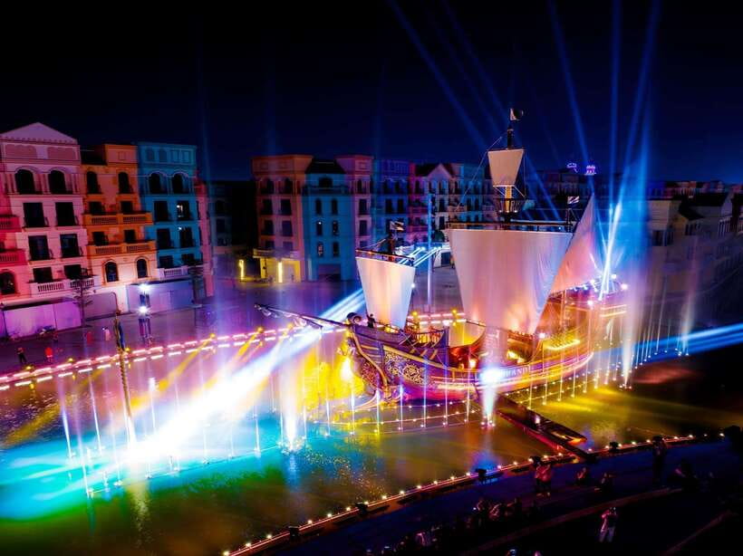 Hanoi: Mega Grand World With Bat Trang Pottery Village