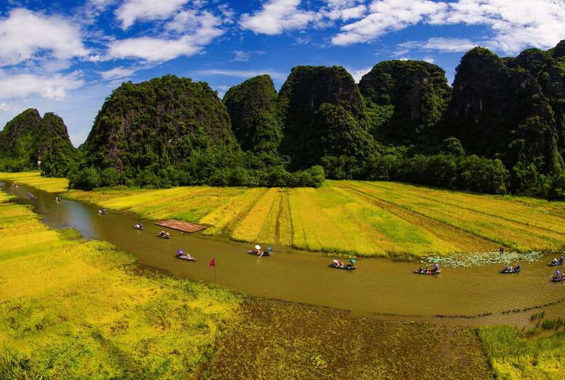 Hanoi/Ninh Binh: Bai Dinh, Trang An, and Mua Cave Day Tour