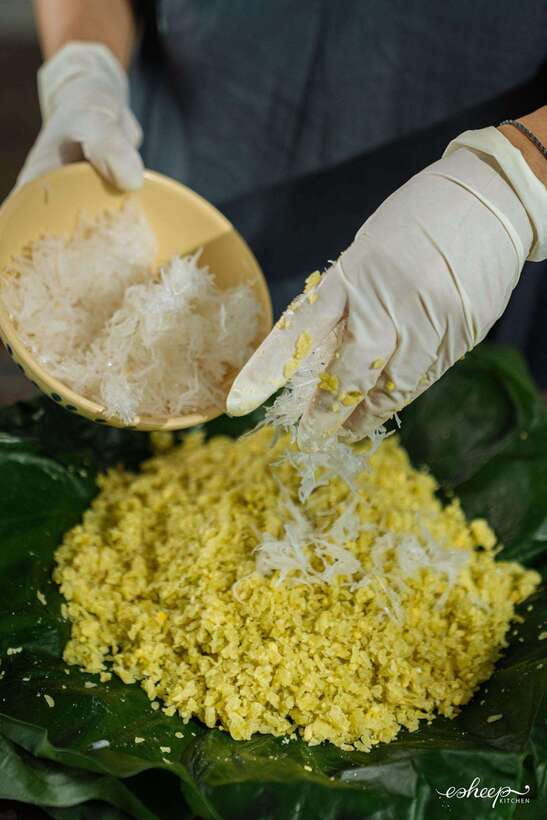Hanoi: Old Quarter Street Food That Locals Eat - Exploring the Old Quarters Culinary Gems