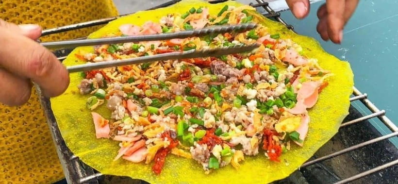 Hanoi: Private Food Tasting Tour and Train Street Experience