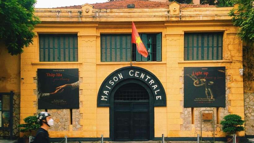 Hanoi War Remnants Tour: Hilton Prison & Local Train Street
