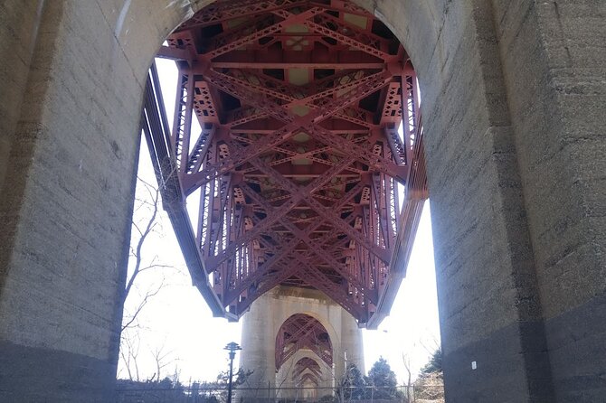 Hell Gate Walking Tour in New York City