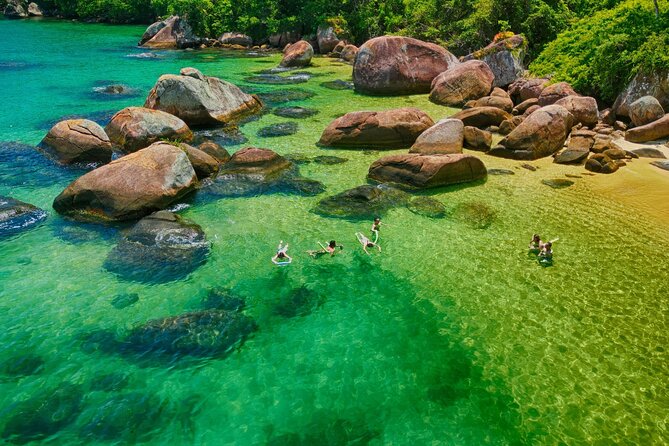 Highlights of Abraão and Enseada Das Estrelas in a 4-Hour Tour