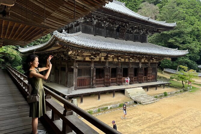 Himeji: Private Guided Tour of Himeji Castle and Engyoji Temple