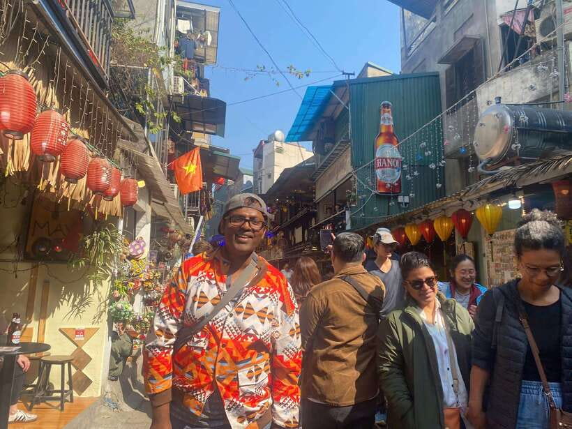 Ho Chi Minh City Sightseeing, Massage Tour With Female Guide