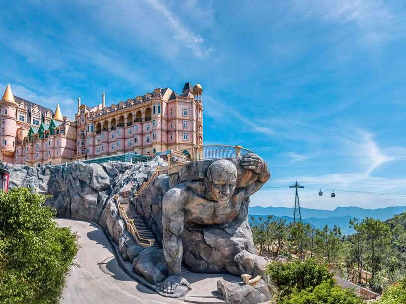 Hoi An: Ba Na Hills and Golden Bridge Private Tour