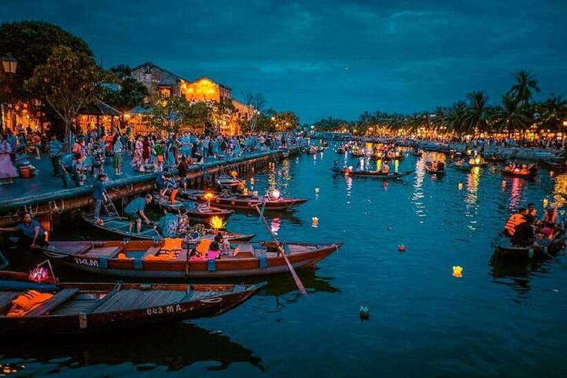 Hoi An Lantern Boat/Folk Song Games/Local Foods-Walking Tour