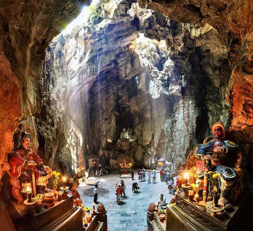 Hue : Private Car to Hoi an via Haivan Pass & City of Ghosts