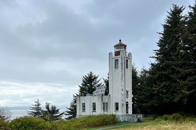 Juneau Lighthouse Tours – Whale Watching & Lighthouse Combo