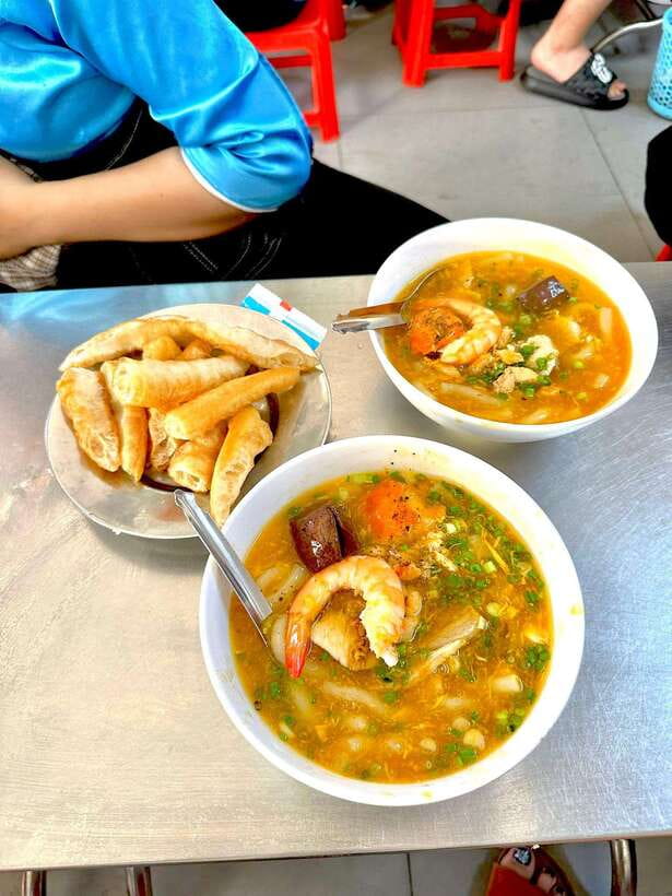 KISSTOUR | Motorbike Food Tour Female Drivers in Ho Chi Minh - Tour Overview and Pricing