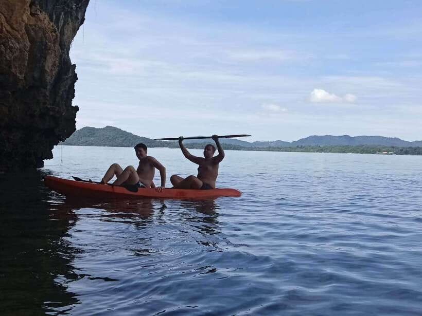 Ko Lanta: Half-Day Kayaking Koh Phee & Koh Talabeng 2 Caves