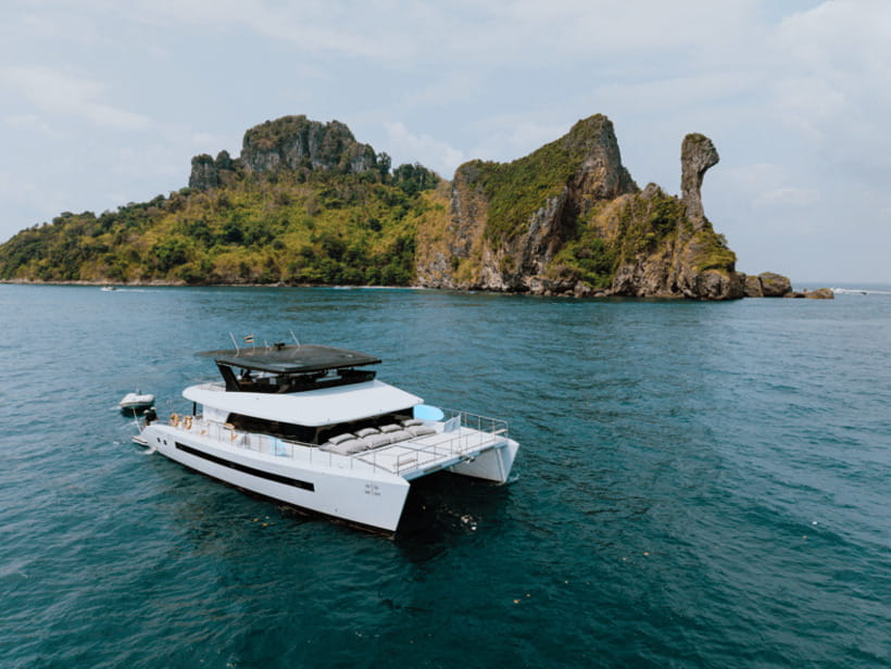 Krabi: 4 Island Premium Yacht With Snorkeling & Clear Kayak