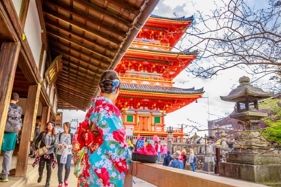 Kyoto: Kiyomizu-dera, Golden Pavilion and Temples Day Trip