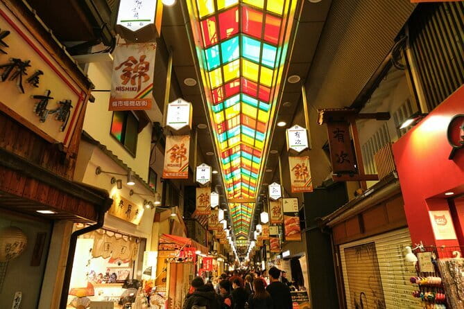 Kyoto Nishiki Market Tour and Dinner With an Expert Japanese Chef