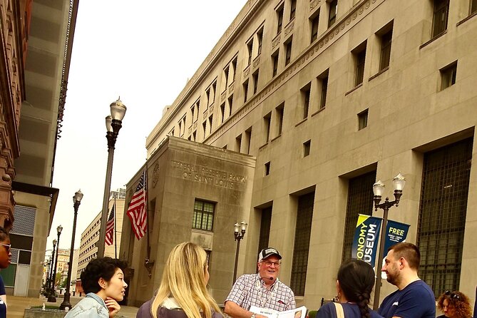 Landmarks Downtown-East Walking Tour