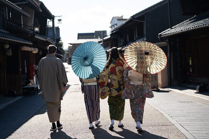 Lantern and Mini Japanese Umbrella Painting With Artisan Visit