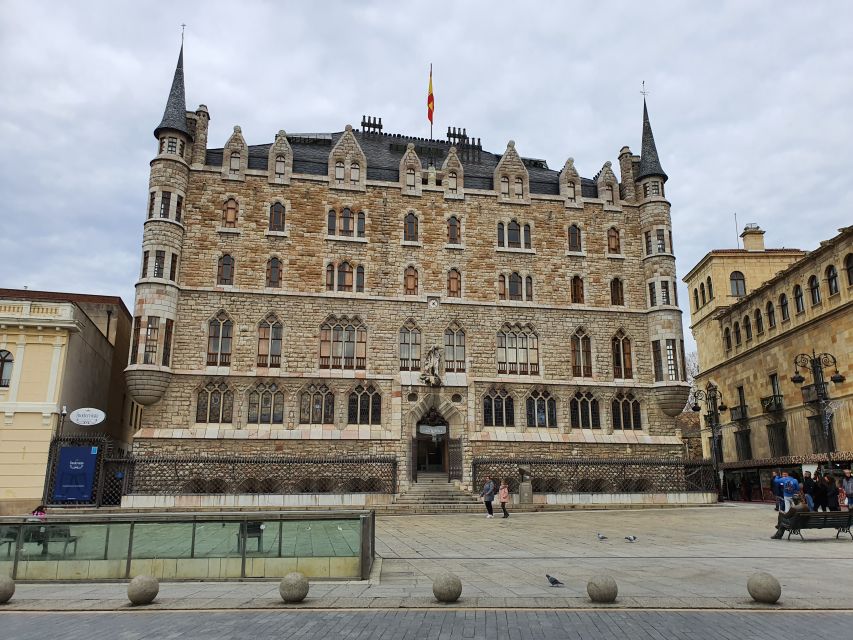 León, Gaudí and the Modernism