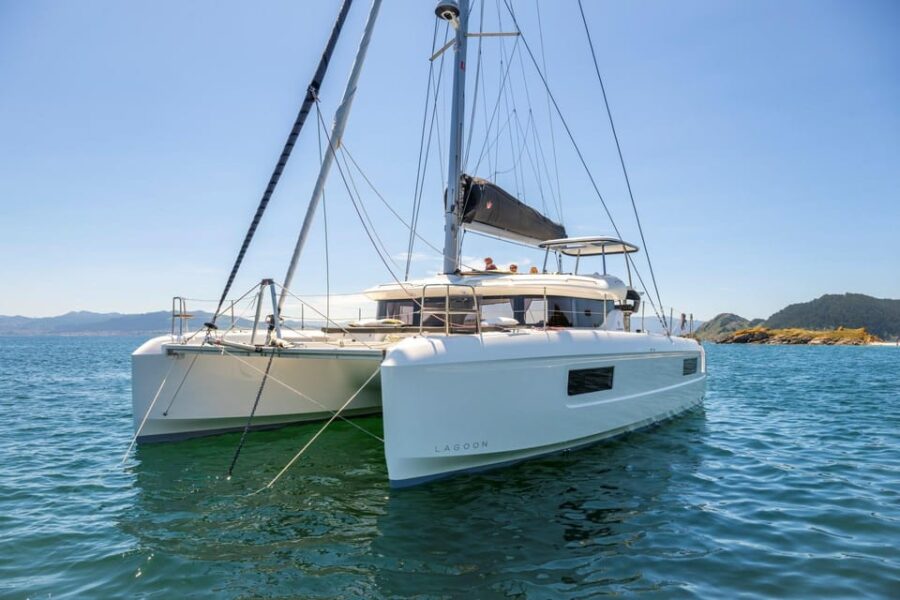 Lile-Rousse Corsica: Sunset Gourmet Catamaran Excursion