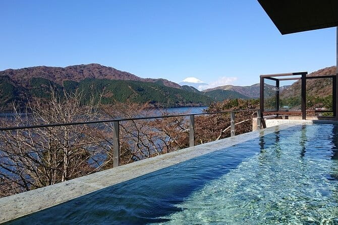 Luxury Hakone Hot Spring & Lake Ashi Cruise Tour From Tokyo