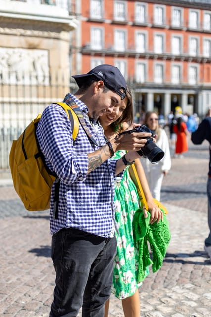 Madrid: Photoshoot in the Best Central Locations - Meeting Point and Guidelines