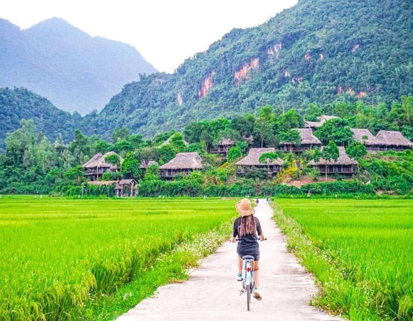 MAI CHAU – HOA BINH FULL DAY GROUP TOUR BY LIMOUSINE