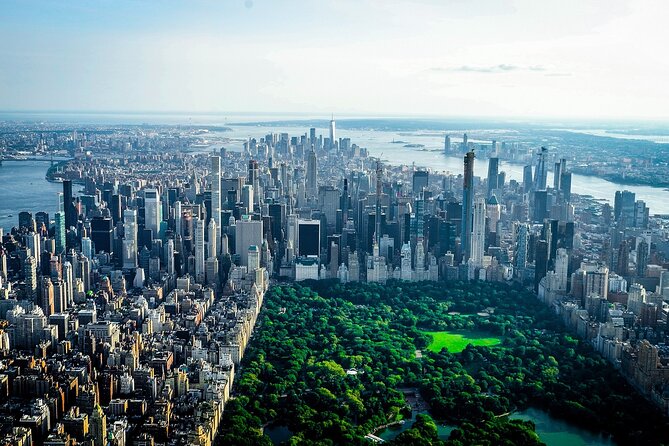 Manhattan’s Finest Luxury and Landmark Tour of Fifth Avenue