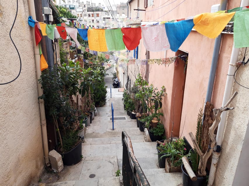 Marseille: Hidden Coves Exploration & Treasure Hunt