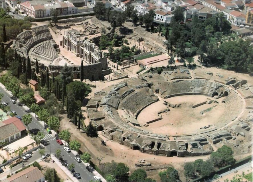 Merida: Roman Theater and Amphitheater Guided Tour