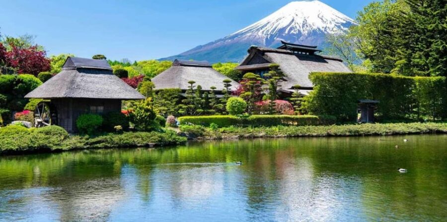 Mount Fuji and Lake Kawaguchiko Tour With English Guide