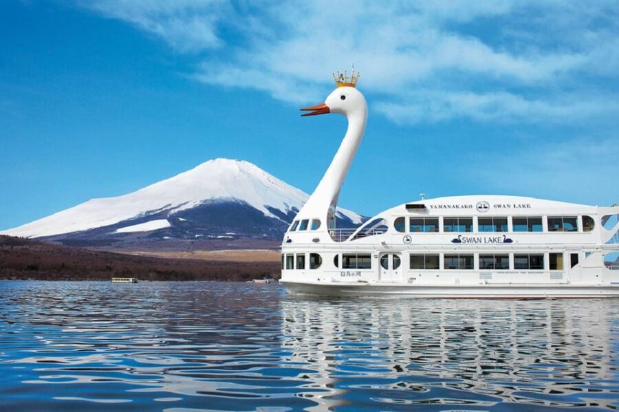 Mt. Fuji, Lake Kawaguchi and Yamanaka, Onsen 1-Day Tour