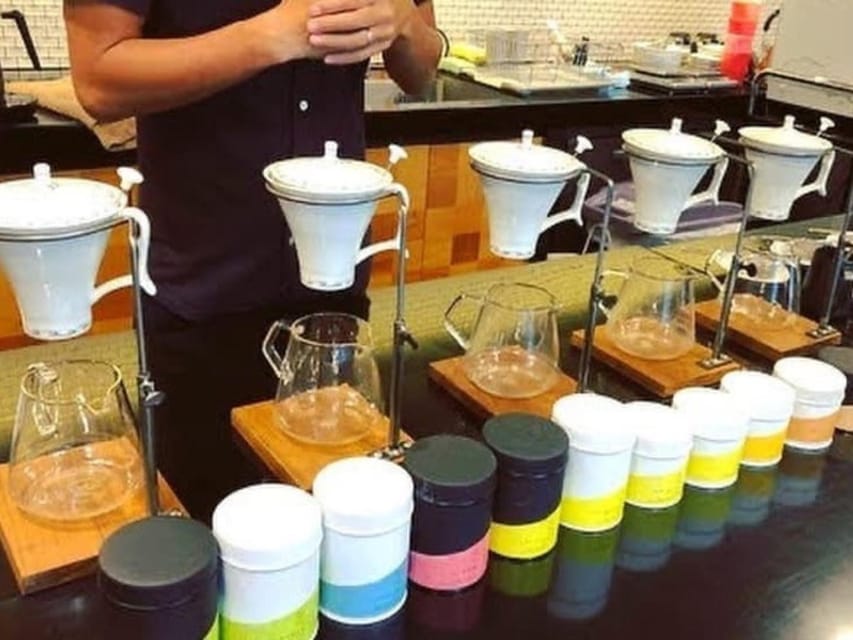 Multiple Courses of Stylish Japanese Tea Entertainment