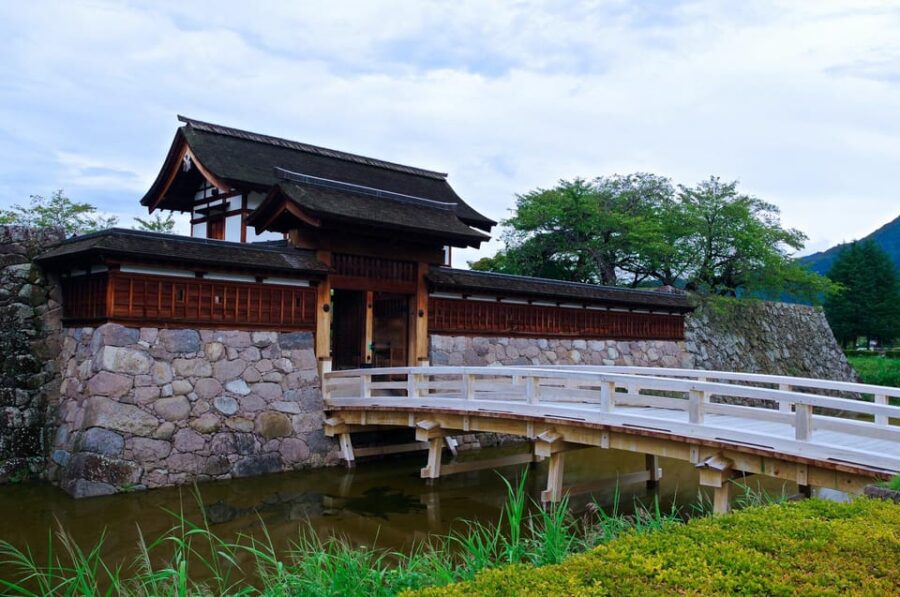 Nagano: Matsushiro Samurai Town Walking Tour - Matsushiro Castle Ruins