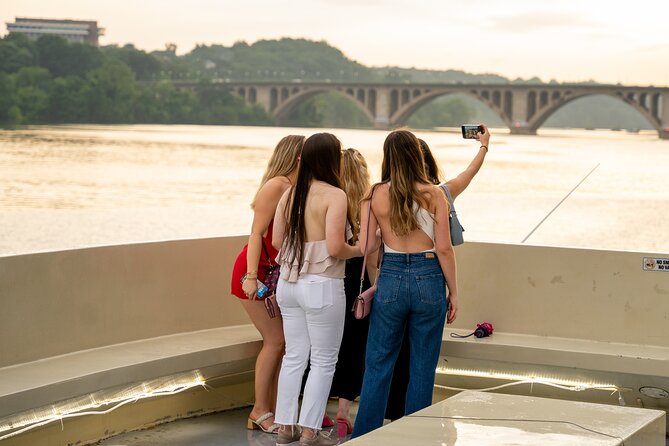 Narrated Sightseeing Boat Cruise Along Potomac River in DC - Overview of the Potomac River Cruise Experience