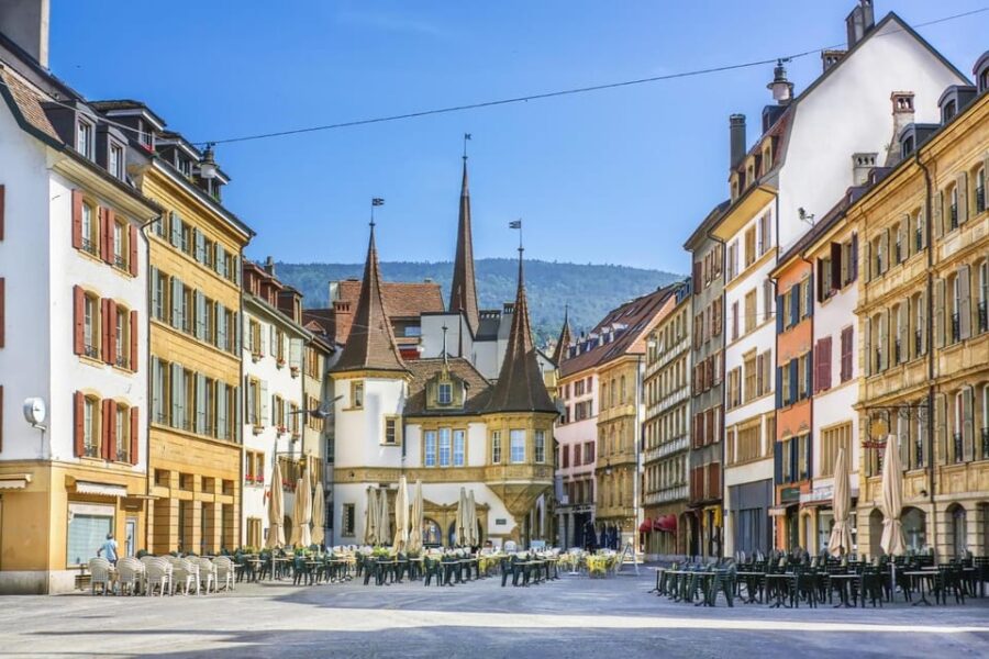 Neuchâtel: Express Walk With a Local in 60 Minutes