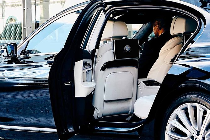 New York Airport Luxury Transfer : Newark Airport to New York City - Service Overview