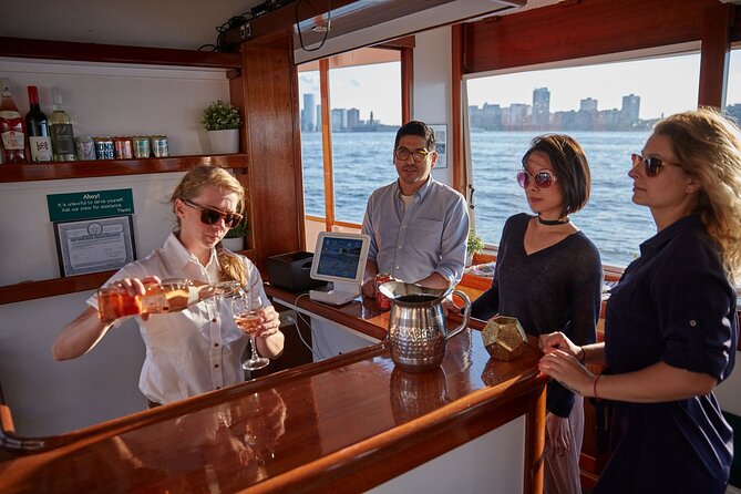 New York City Sunset Cocktail Cruise on Small Yacht
