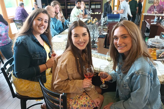 NON BUS Traverse City Singles Mingle Sunset Wine Distillery Tour