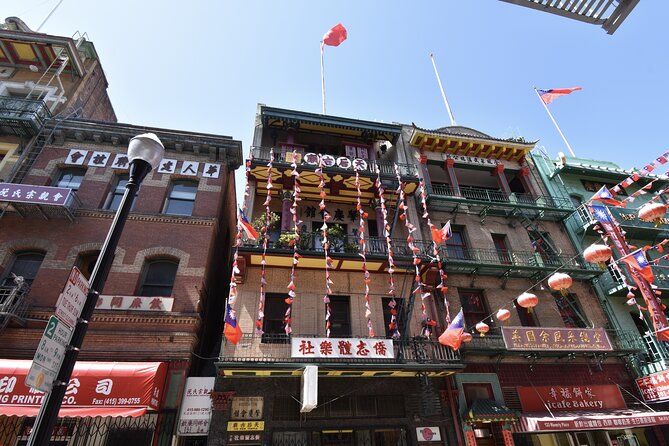 North Beach and Chinatown Smartphone Guided Walking Tour - Overview of the Tour Experience