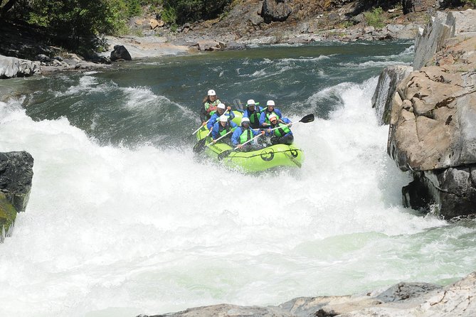 North Yuba River – 1 Day Rafting Trip (Class 4+)