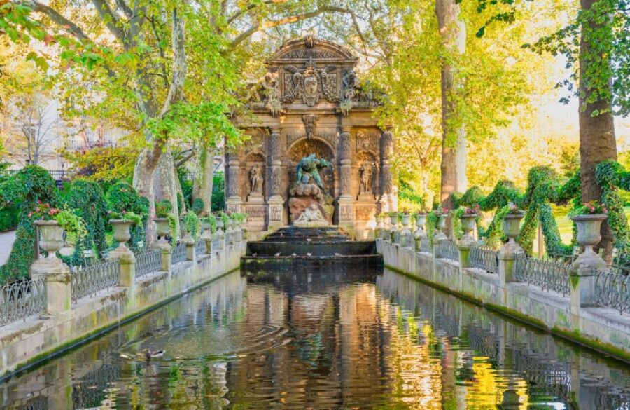 Notre Dame to Luxembourg: Paris Heritage Walk