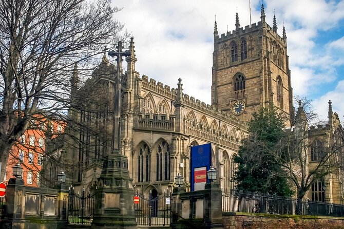 Nottingham Quest: Self Guided City Walk & Immersive Treasure Hunt