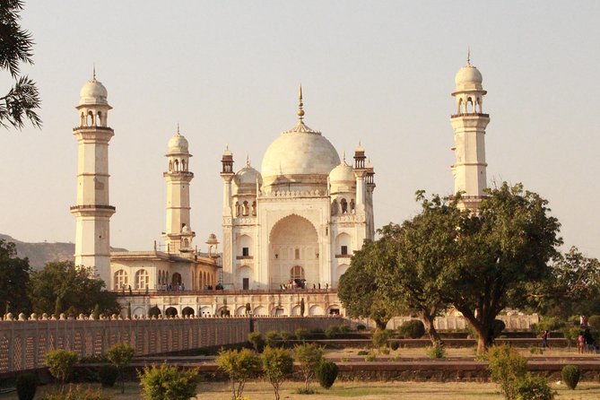 One Day Tour: Aurangabad, Daulatabad & Khultabad With Home-Stay