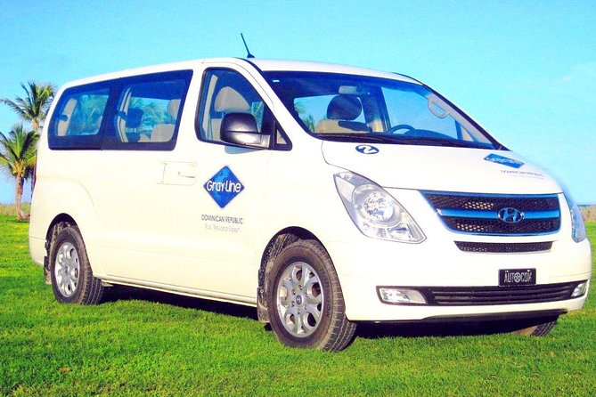 One Way Private Transfer From or to Punta Cana Airport 1 -6 Pax