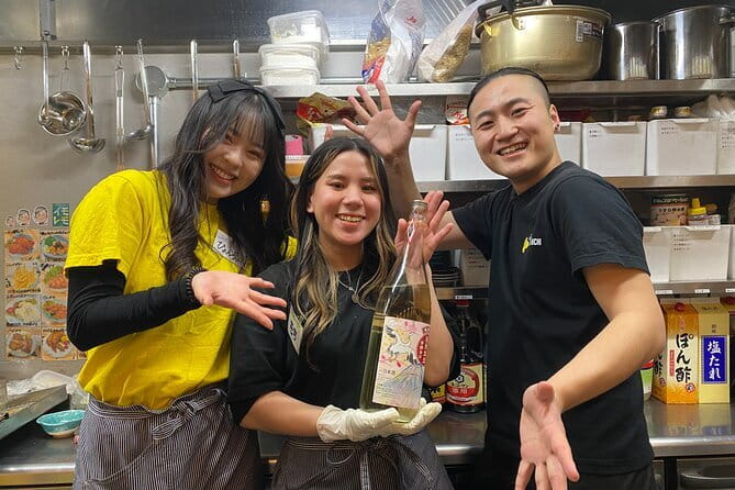 Osaka: Private Hidden Bar Walking Tour in Juso