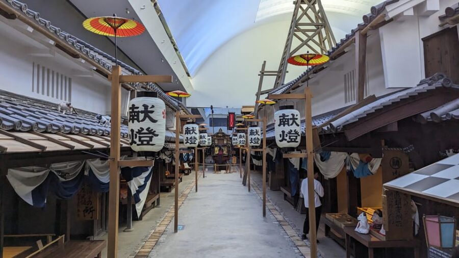 OSAKA : ULTIMATE 5 HOUR HISTORY FOOD WALKING TOUR
