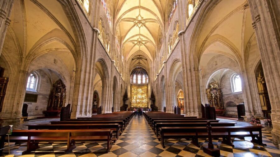 Oviedo: Cathedral Guided Tour