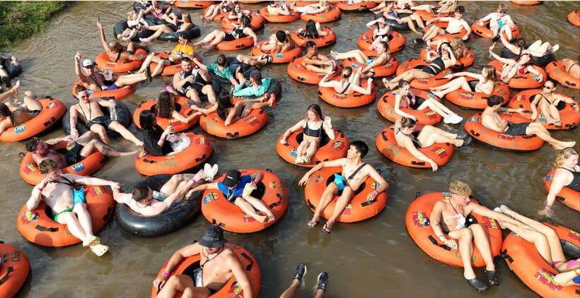 Pai: Jungle Tubing River Excursion With DJS & Foam Party