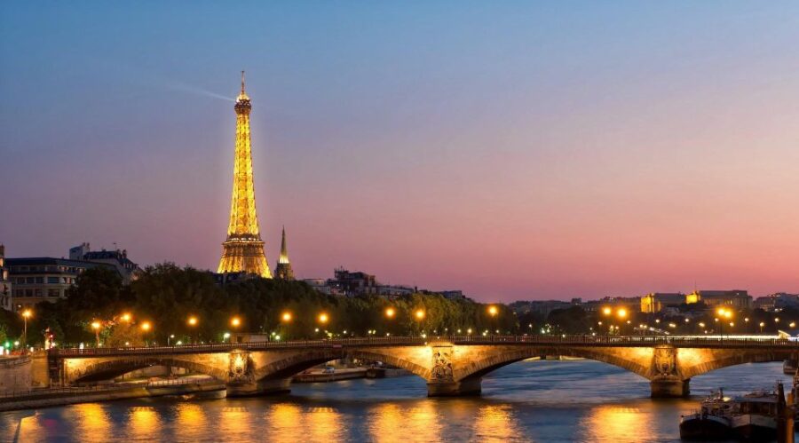 Pairs: the Opera to Hotel Des Invalides Guided Walking Tour